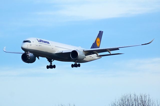 Airbus A350-900 (D-AIXD)