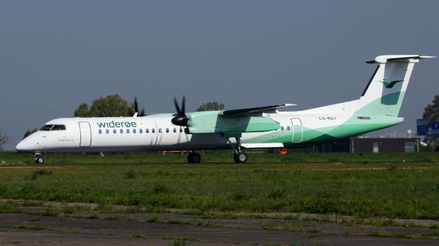 de Havilland Dash 8-400 (LN-RDY)