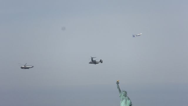 — — - Pope Francis leaving Manhattan with Osprey escort, taking a close look at The Lady, while FedEx is taking off from Newark.