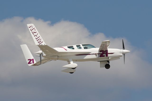 RUTAN Defiant (N2HM) - KPTK Open house 2017