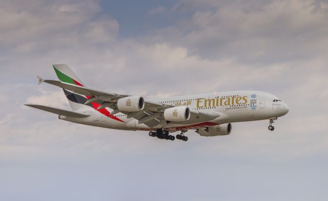 Airbus A380-800 (A6-EEQ)