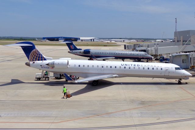 Canadair Regional Jet CRJ-700 (N744SK) - Old and new paint