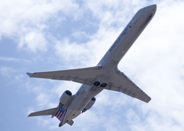 Canadair Regional Jet CRJ-900 (N916FJ)