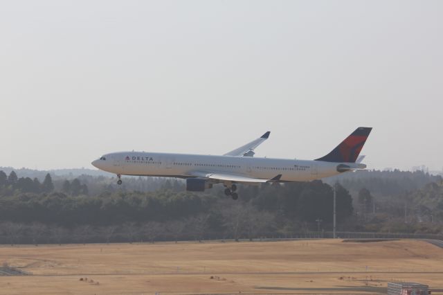 Airbus A330-300 (N806NW)