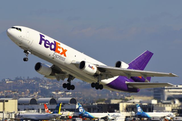 McDonnell Douglas DC-10 (N358FE)