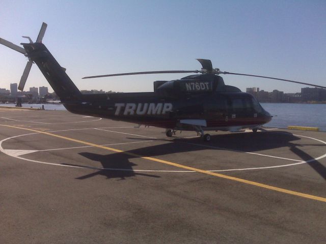 Sikorsky S-76 (N76DT) - I took this photo with a Blackberry 8310 Oct. 16, 2008, at the West 30th Street heliport in Manhattan.