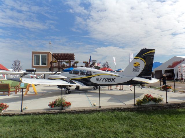 Piper Apache (N770BK) - Piper PA-23-250 Aztec (1969 C/N 29-4296)