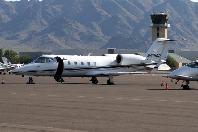 Learjet 60 (N991DB) - 28-Oct-09