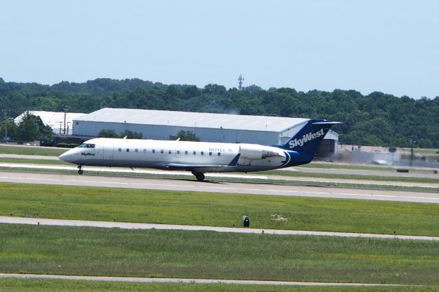 Canadair Regional Jet CRJ-200 (N477CA)