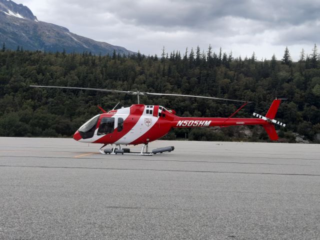 Bell 505 (N505HM) - Been parked here a couple of days