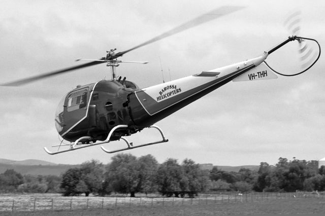 VH-THH — - BELL 47J-2A RANGER - REG VH-THH (CN 3711) - JAMESTOWN SA. AUSTRALIA - YJST (6/10/1991)