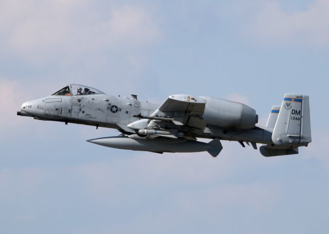 Fairchild-Republic Thunderbolt 2 (82-0648) - I always want to see a impressive A-10. Now a dream come true! The weird thing, its on a mostly boring civil airport.