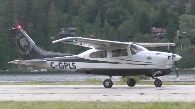 Cessna Centurion (C-GPLS)