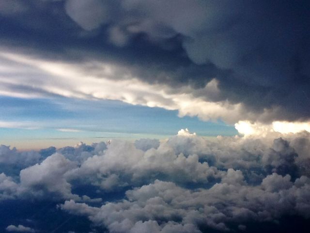 CONVAIR CV-580 (XA-UJI) - Summer weather  near Memphis