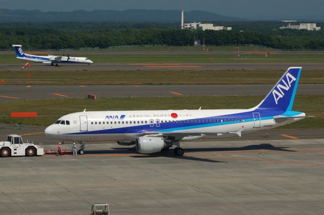 Airbus A320 (JA8392) - 2013-07-13