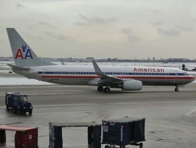 Boeing 737-800 (N921NN)