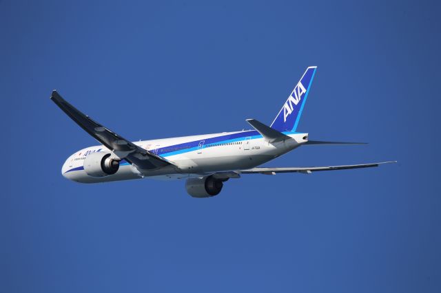 BOEING 777-300ER (JA732A)