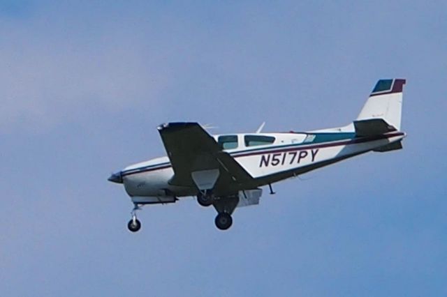 Beechcraft Bonanza (36) (N517PY)