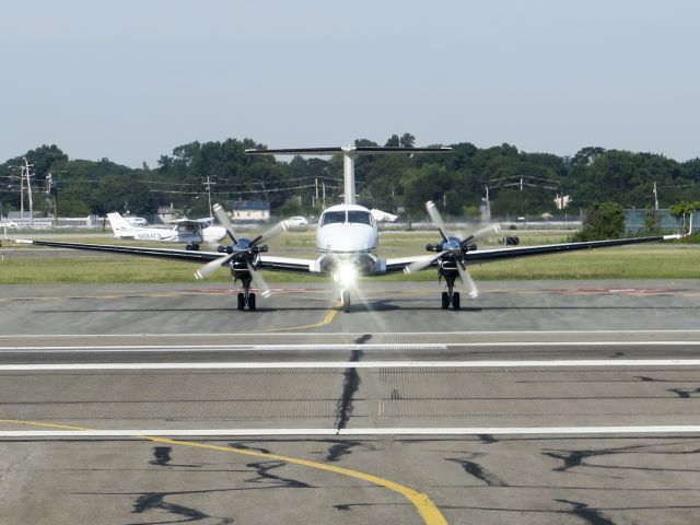 Beechcraft Super King Air 200 (N729AK) - 1 August 2015