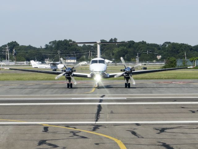 Beechcraft Super King Air 200 (N729AK) - 1 August 2015