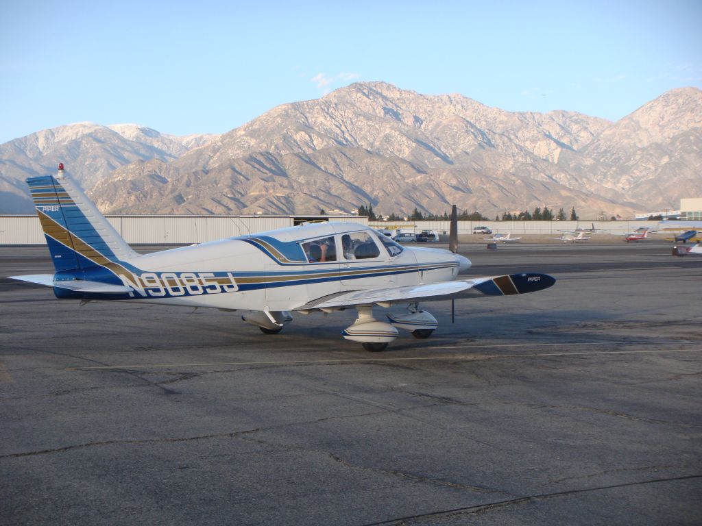 Piper Cherokee (N9085J) - 1966 PIPER PA-28-180, C/N: 28-3122