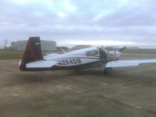 Mooney M-20 Turbo (N254DM)