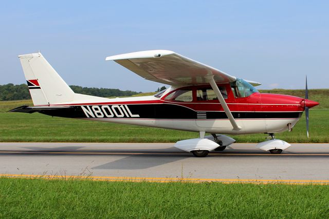 Cessna Skyhawk (N8001L)