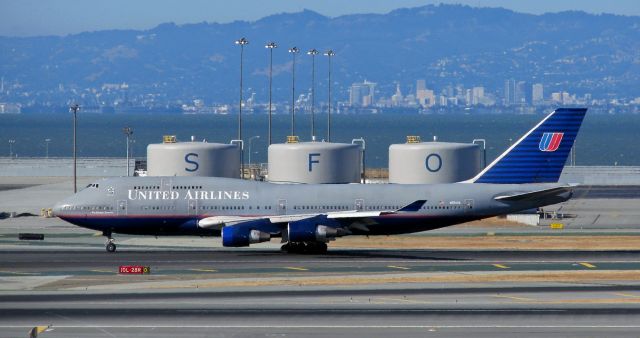 Boeing 747-400 (N194UA) - Flashback 2008 ~~br /This 13 year old click shows UA's N194UA at SFO. At the time I captured this snap of N194UA on SFO's 28R, I had no way of knowing that several years later I would capture it again when it visited RNO. And that by the time it visited RNO, it would have been completely repainted into a "United Charter" livery scheme.