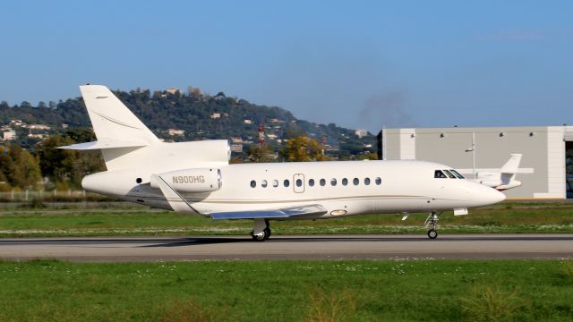 Dassault Falcon 900 (N900HG)