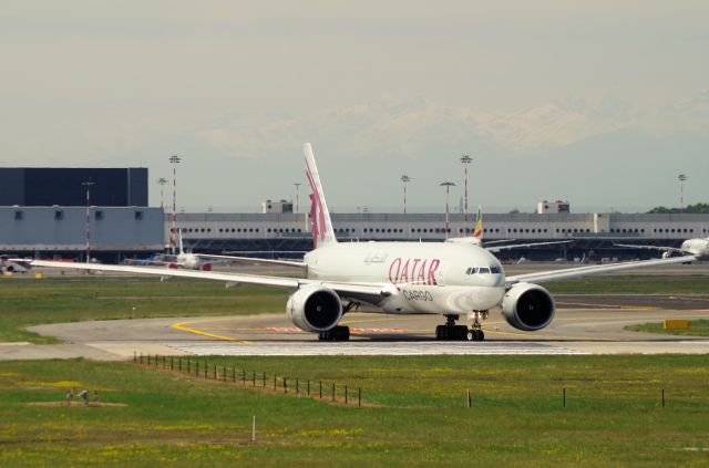 Boeing 777-200 (A7-BFB)