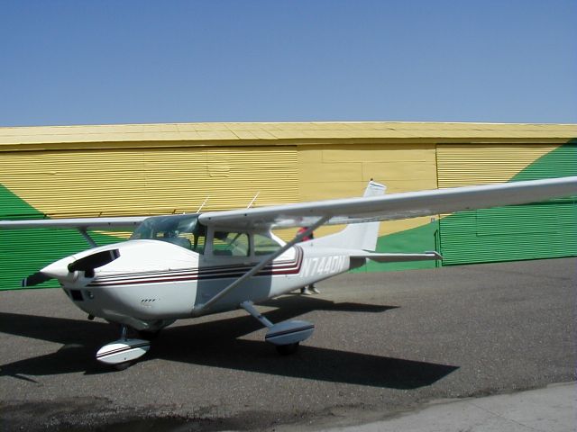 Cessna Skylane (N7440N)