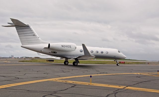 Gulfstream Aerospace Gulfstream IV (N241CE)