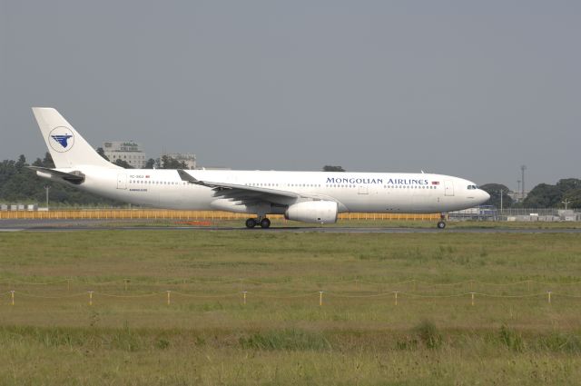 Airbus A330-300 (TC-SGJ) - Departure at Narita Intl Airport 16R on 2010/8/23