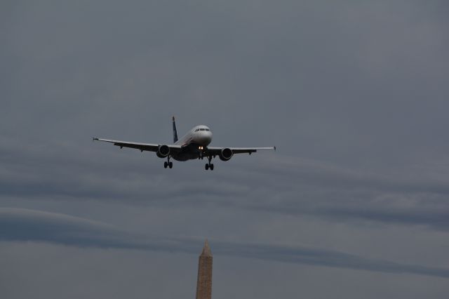 Airbus A319 (N723UW)