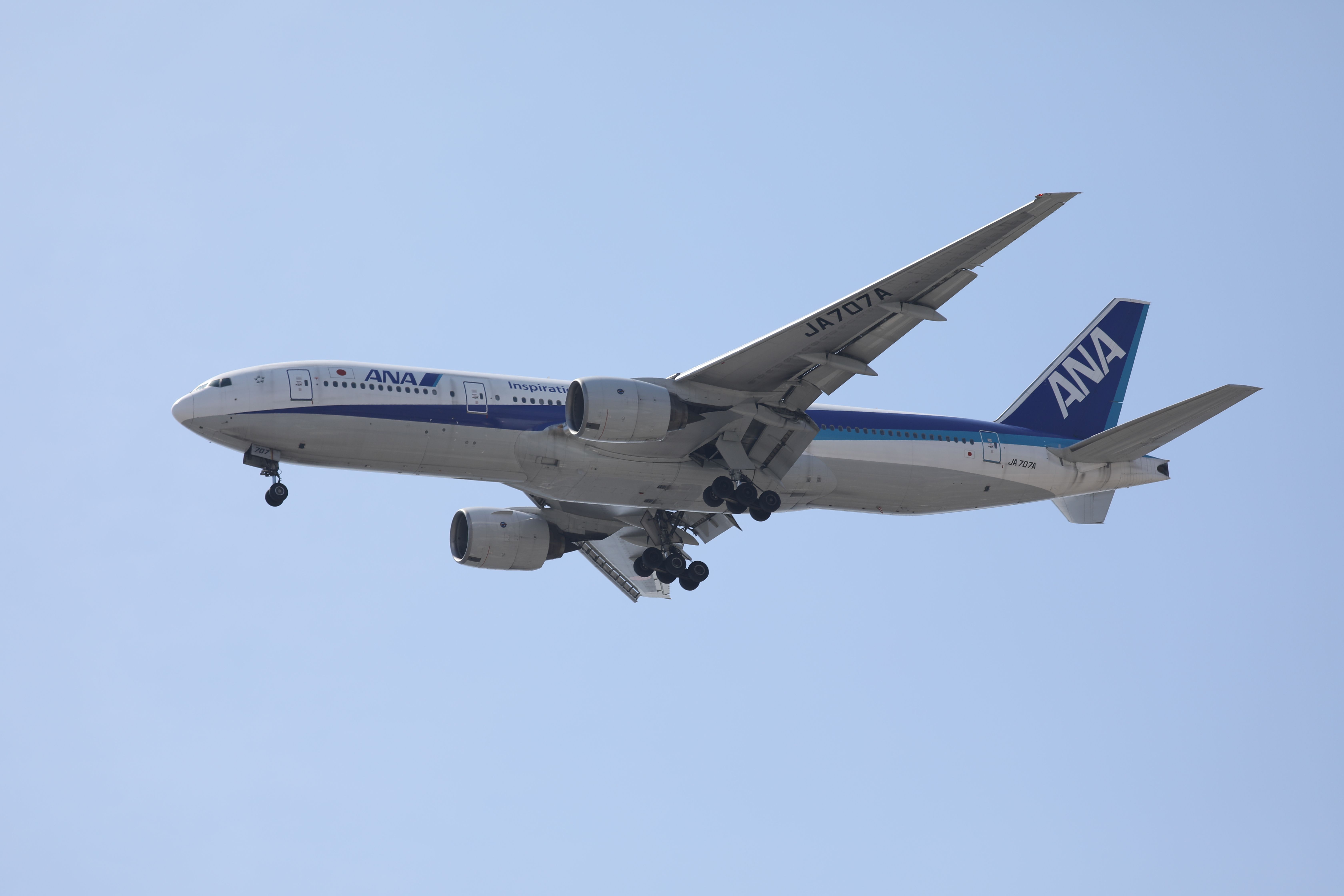Boeing 777-200 (JA707A) - 17 April 2017:HND-HKD.