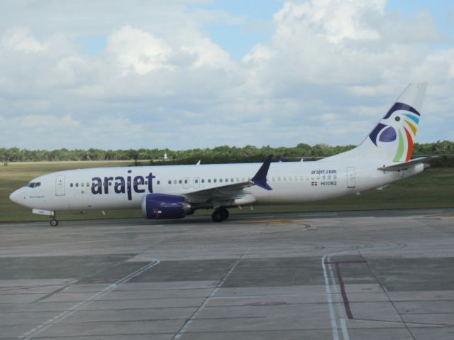 Boeing 737 MAX 8 (HI1082)