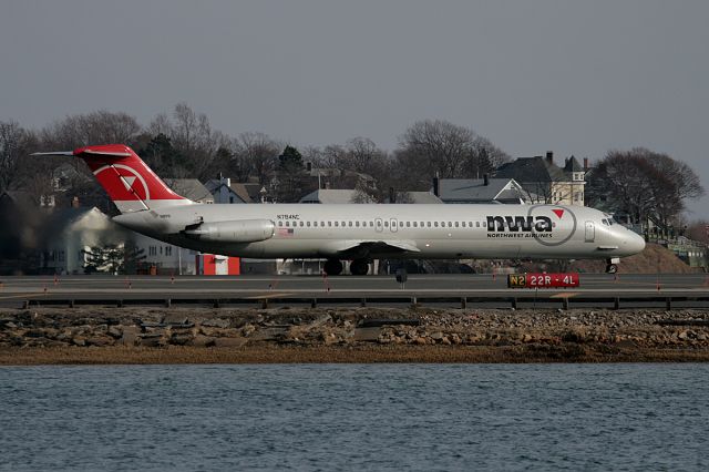 Douglas DC-9-10 (N784NC) - NWA DC9 departing runway 22R. Photo taken on March 14, 2009