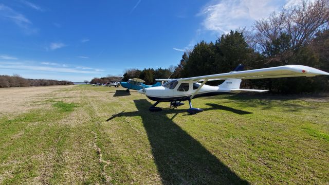 STODDARD-HAMILTON Glasair (N8960Z) - A quick stop for lunch.