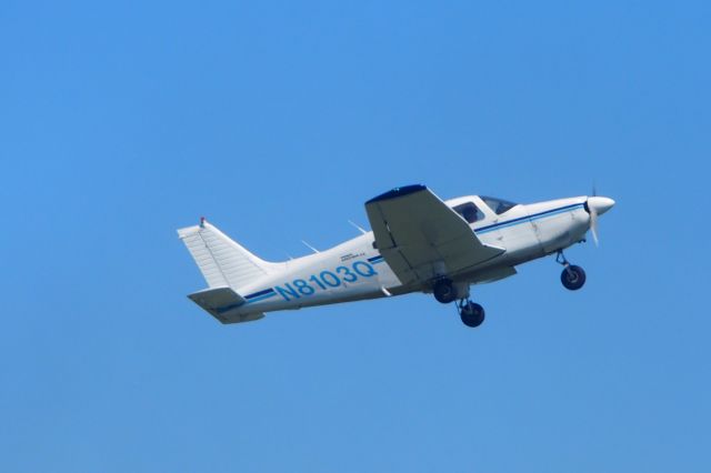 Piper Cherokee (N8103Q)