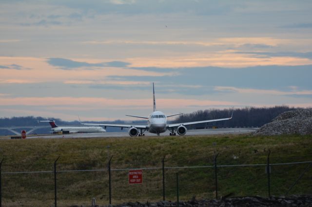 Embraer 170/175 (N855RW)