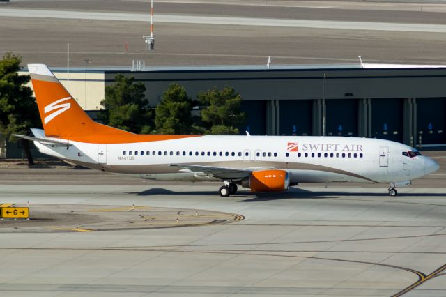 BOEING 737-300 (N441US) - Swift Air coming in after a quick jump up from Phoenix