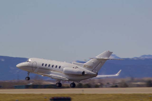 Hawker 800 (N232EA)