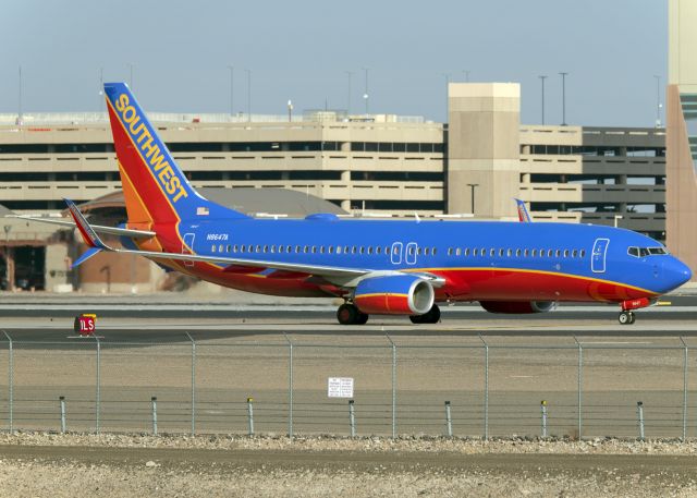 Boeing 737-800 (N8647A)