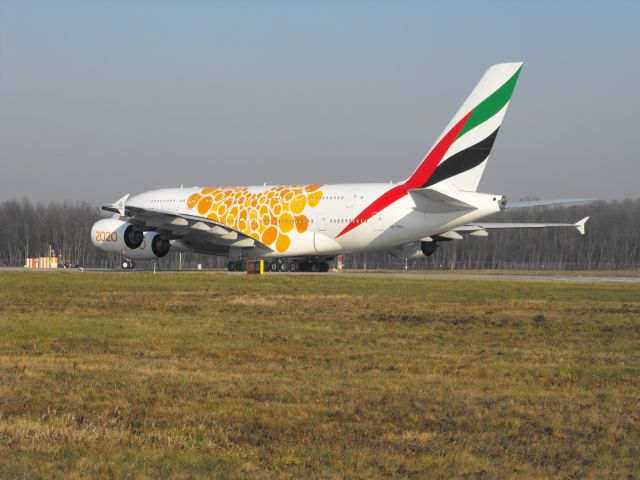 Airbus A380-800 (A6-EOU)