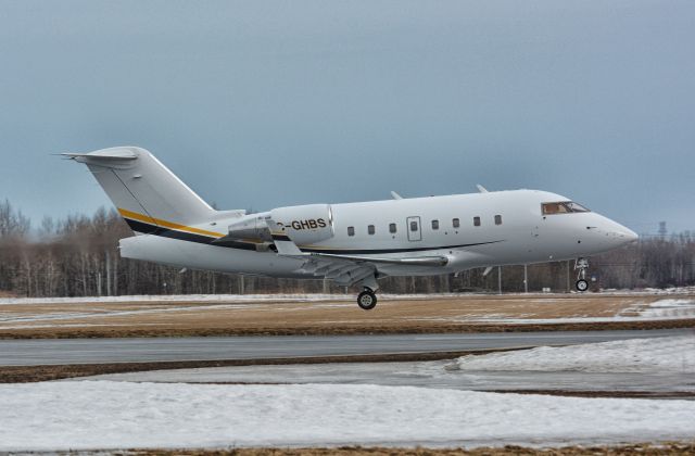 Canadair Challenger (C-GHBS) - Landing in CYHU. 21-03-2019