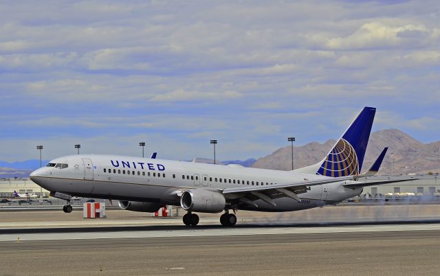 Boeing 737-800 (N12225) - United Airlines Boeing 737-824 N12225 (cn 28934/168)  Las Vegas - McCarran International (LAS / KLAS) USA - Nevada, May 19, 2011 Photo: Tomás Del Coro