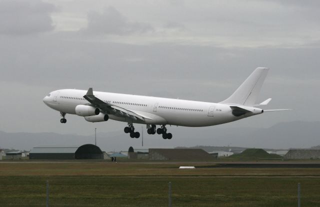 Airbus A340-300 (CS-TQL)