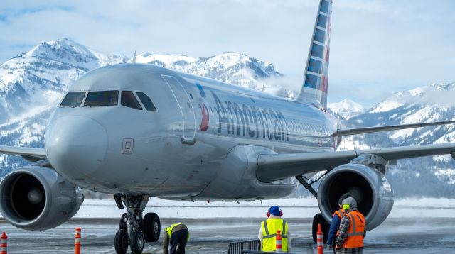 Airbus A319 (N9011P)