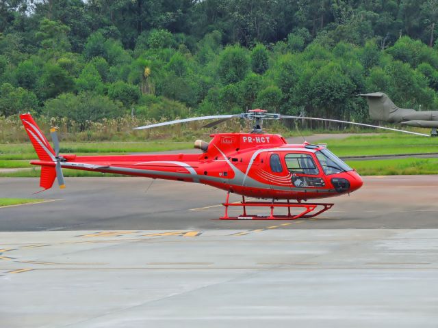 Eurocopter AS-350 AStar (PR-HCT) - Helibrás AS-350B2 Esquilo (cn 7432) Helisul Táxi Aéreo - Criciúma - Forquilhinha (CCM / SBCM), Brazil