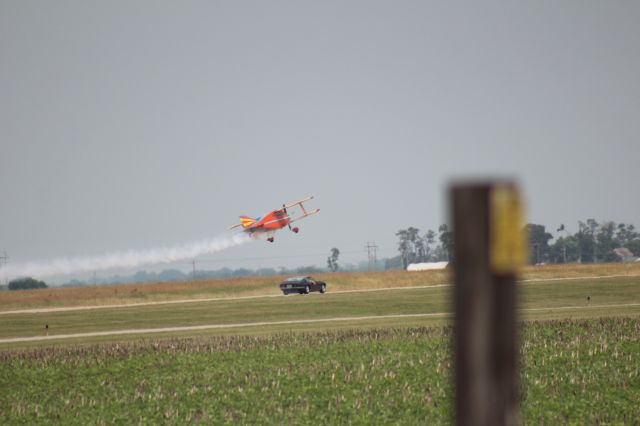 — — - 070415 unknown craft (no N-number) racing car down the runway